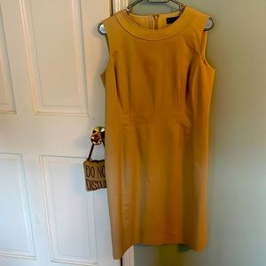 Brooks a brothers tan fitted dress size 10.